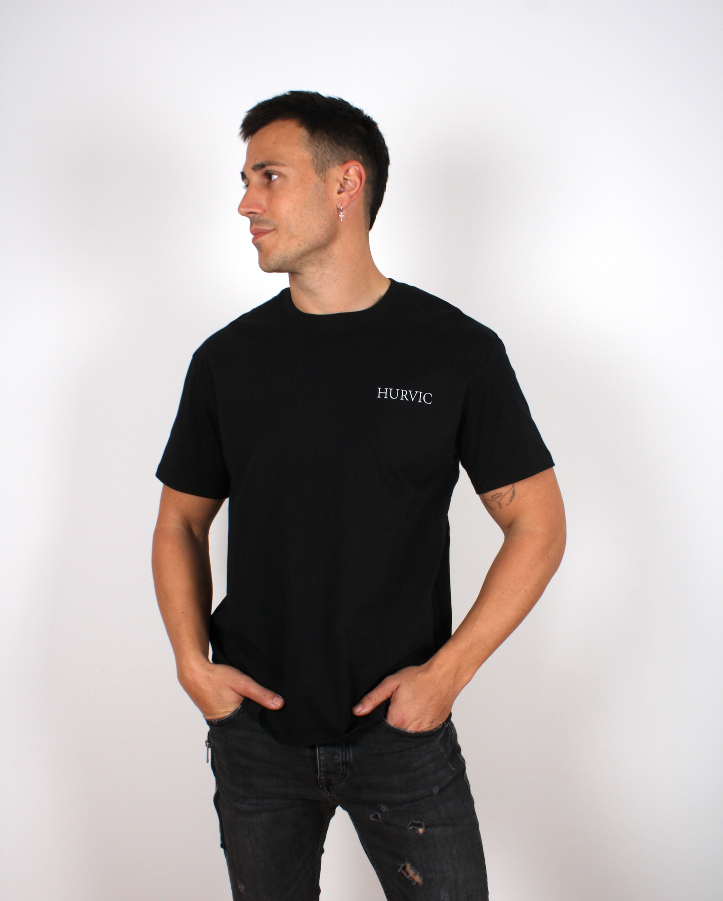 CAMISETA BASSIC HURVIC BLACK