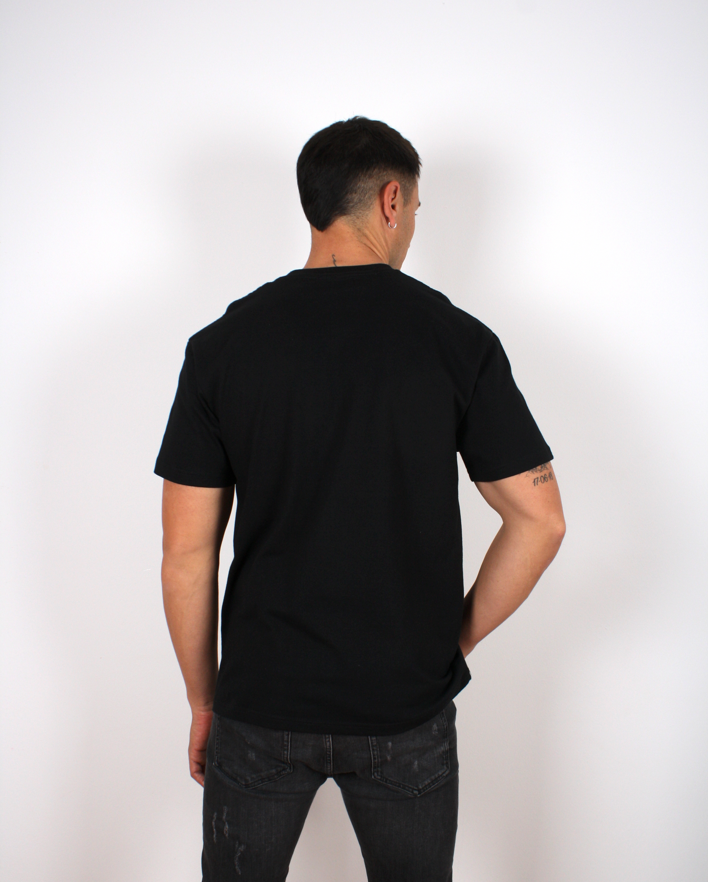 CAMISETA BASSIC HURVIC BLACK